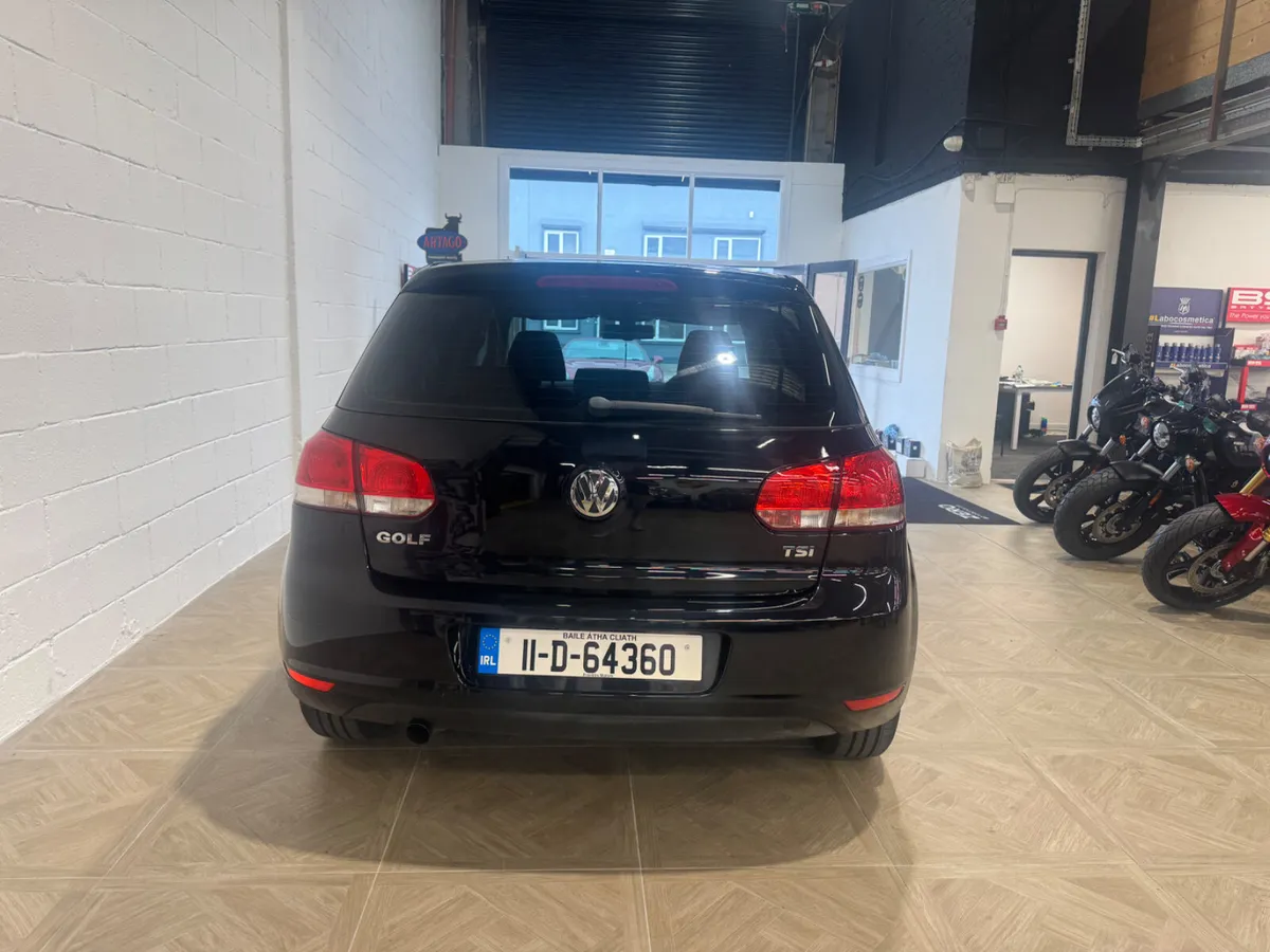 Volkswagen Golf 2011 - Image 4