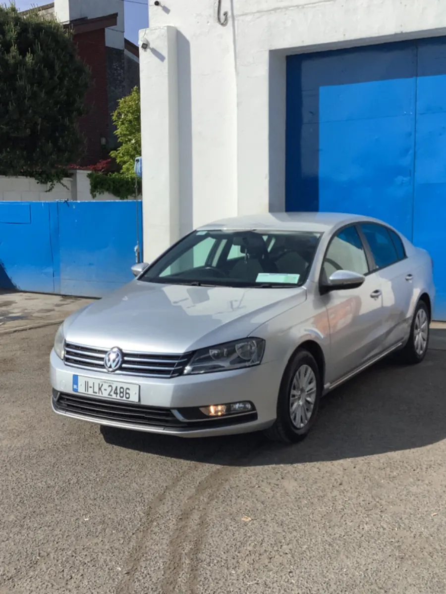 Volkswagen Passat 2011 - Image 1