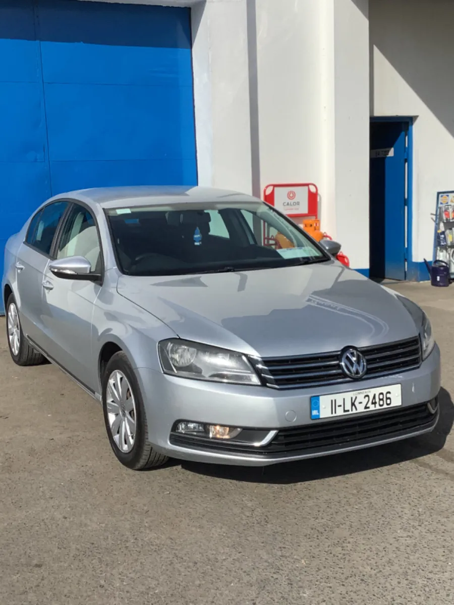 Volkswagen Passat 2011 - Image 4