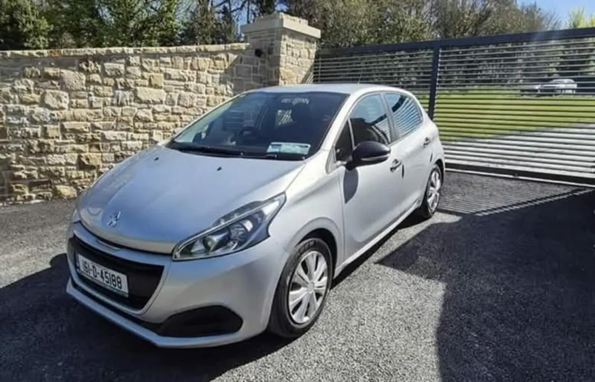 2016 PEUGEOT 208 DIESEL - Image 4