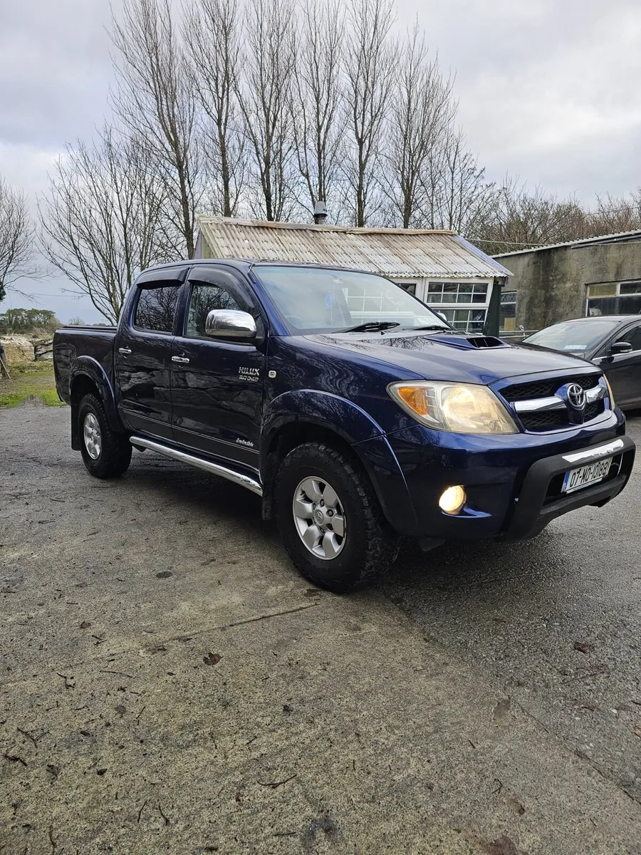 Toyota hilux D-4D 3.0 - Image 2