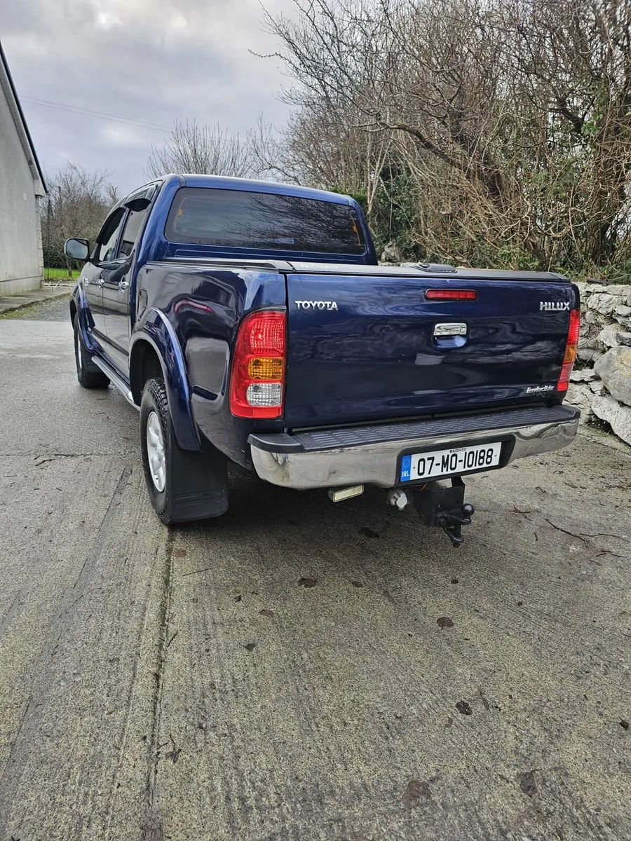 Toyota hilux D-4D 3.0 - Image 3