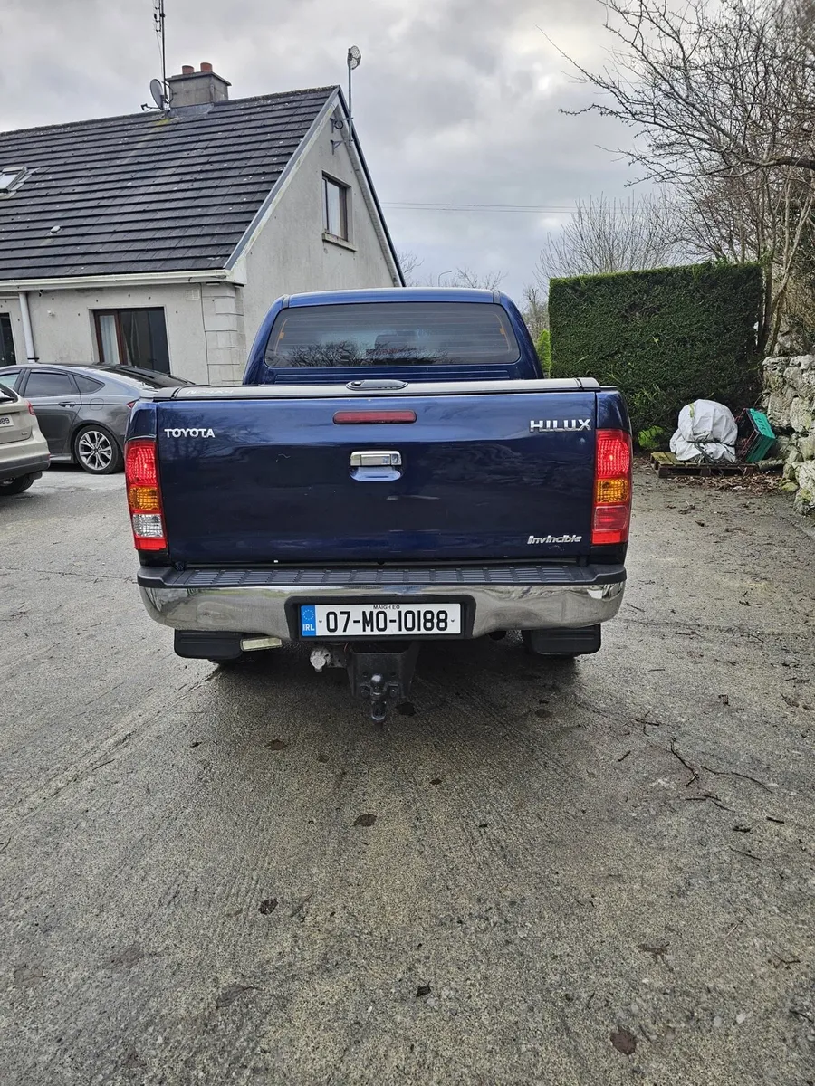 Toyota hilux D-4D 3.0 - Image 4