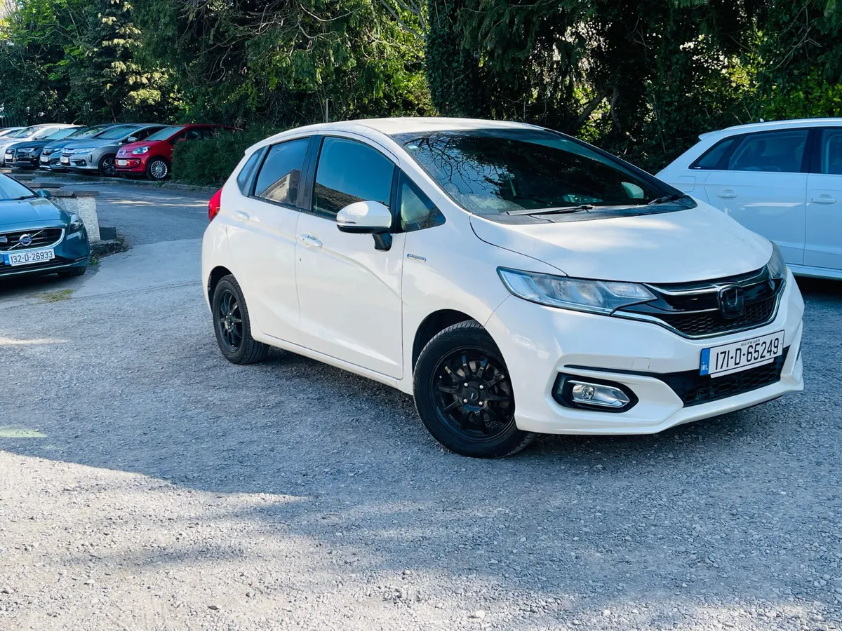 HONDA FIT 2017 PREMIUM LEATHER LOW MILES - Image 1