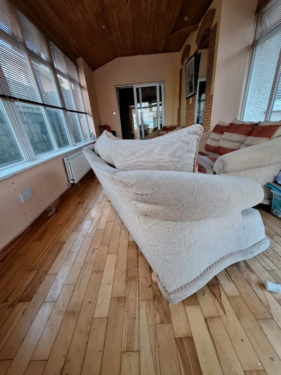 3 Piece Sofa - Image 4