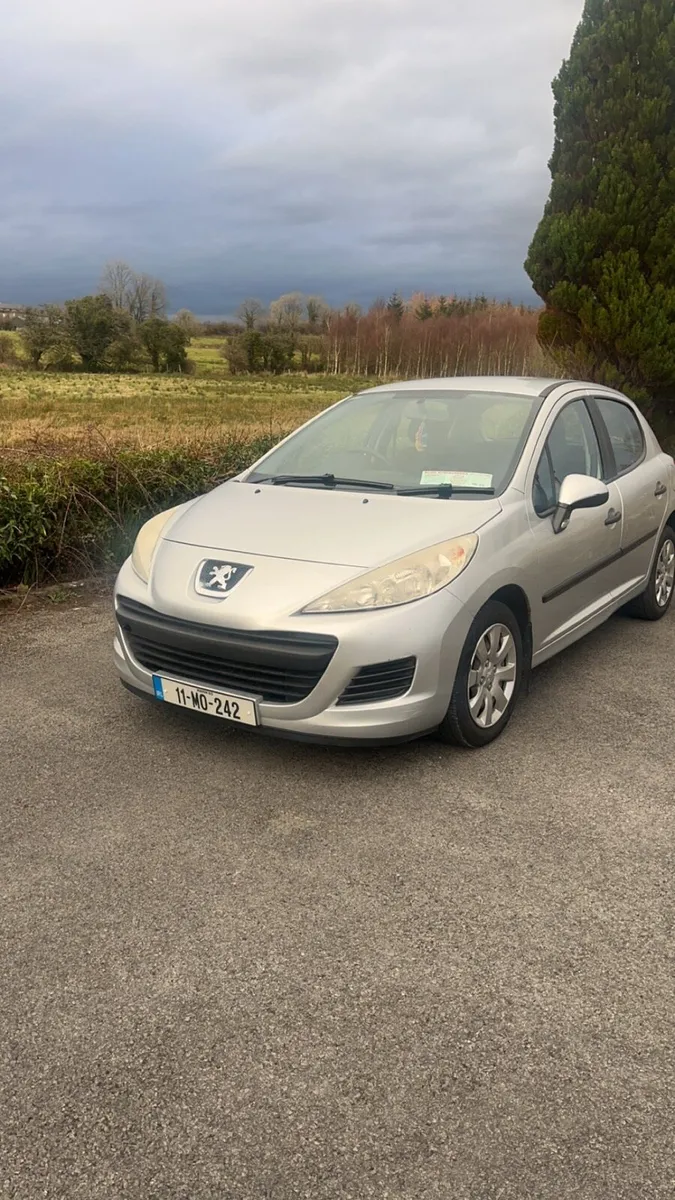 Car - Image 2
