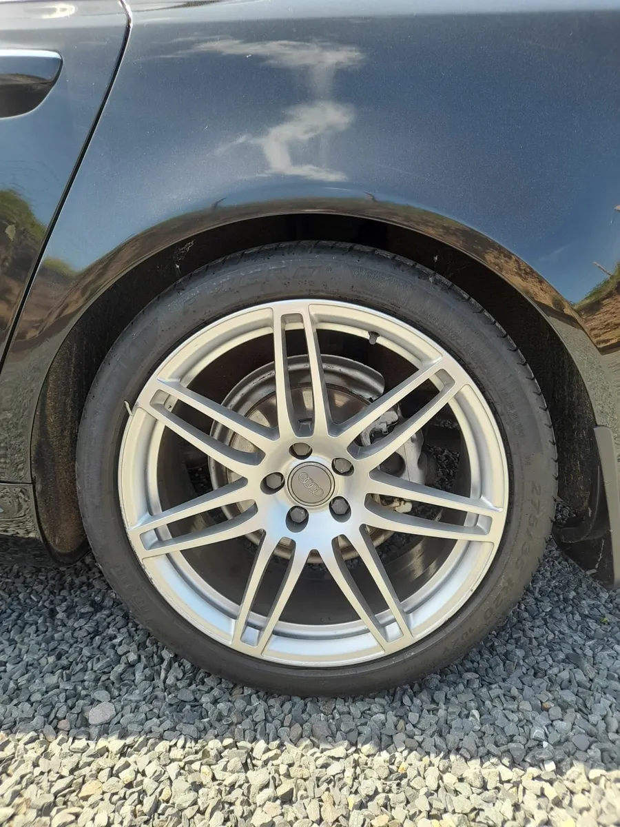 Audi A8 2010 - Image 3