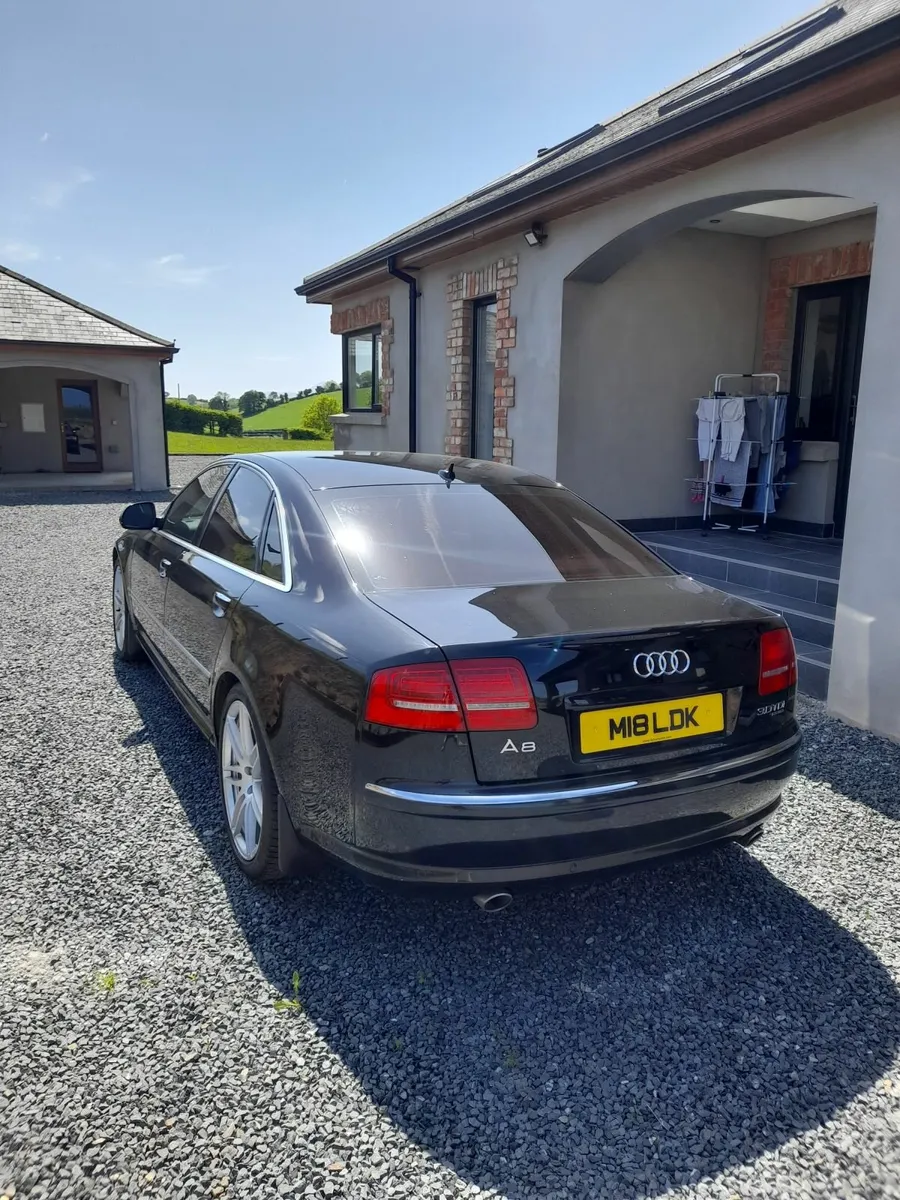 Audi A8 2010 - Image 4
