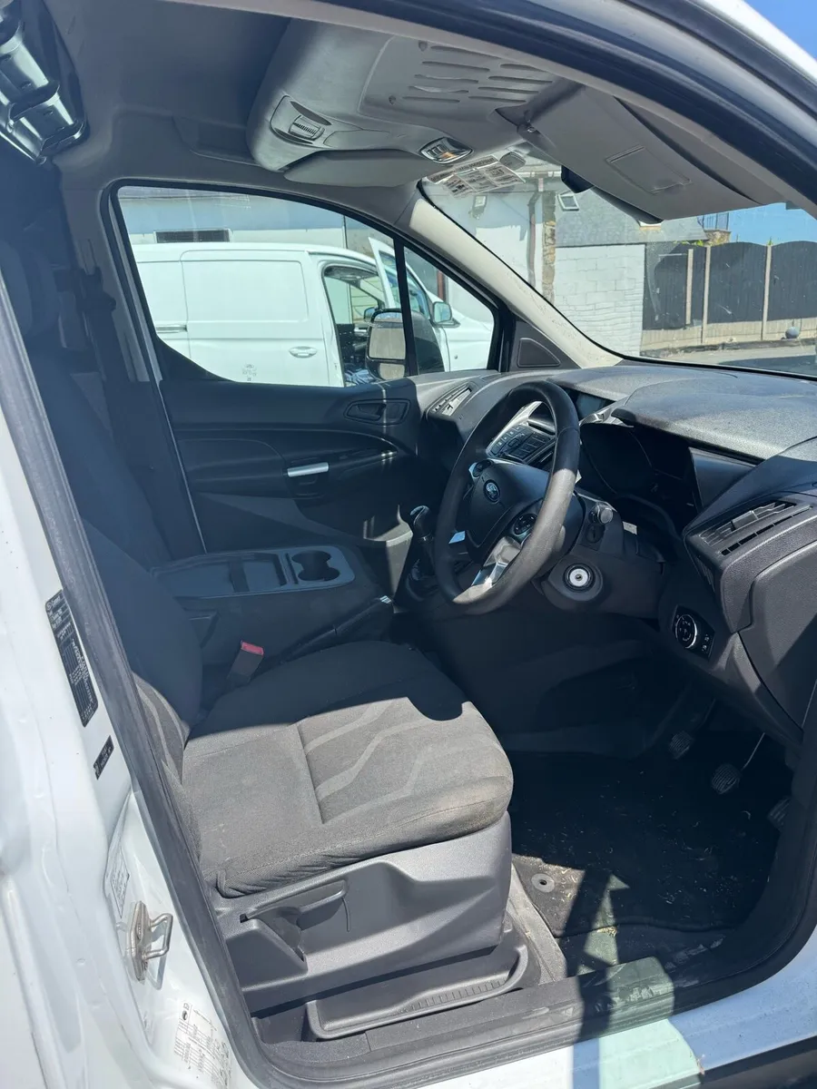 Ford Transit Connect LWB L2H1 - Image 4