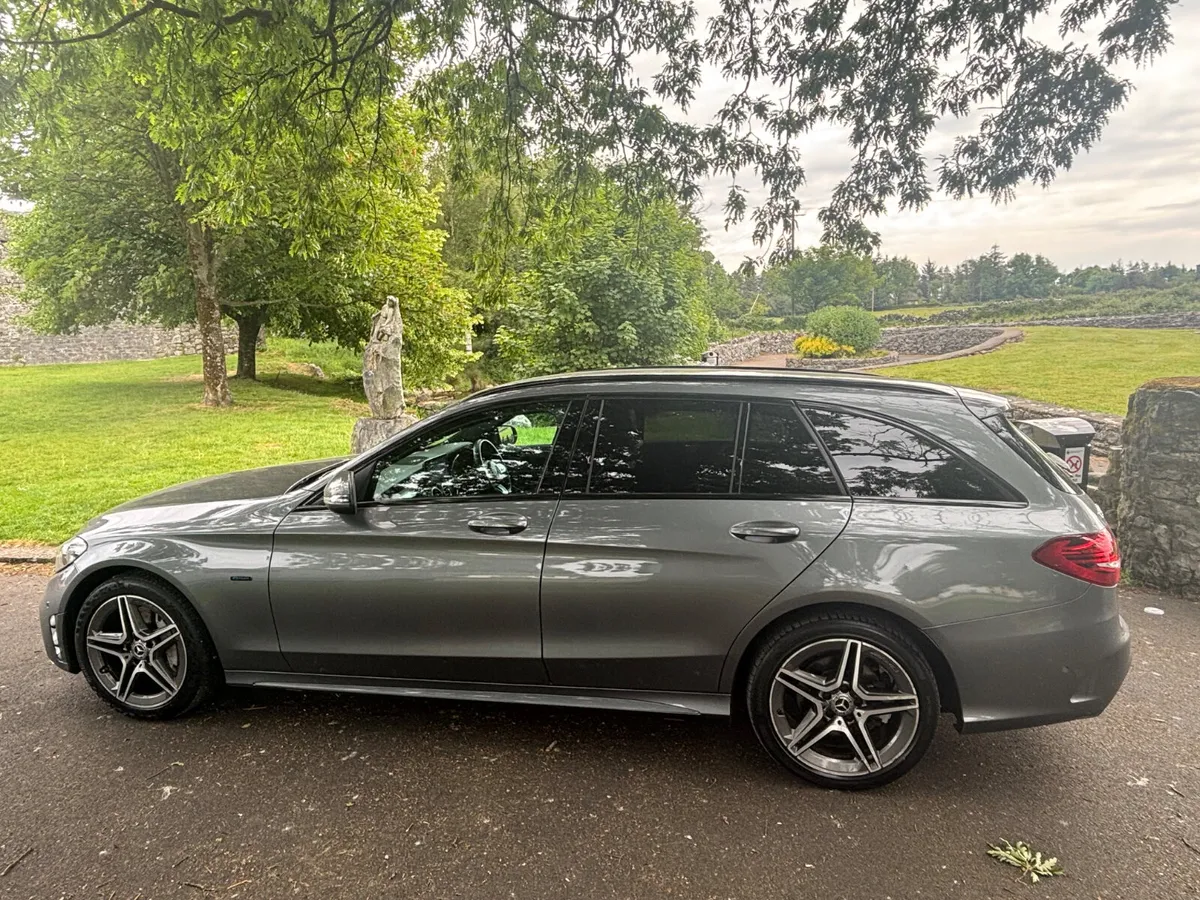 Mercedes-Benz C300de Diesel PHEV Estate - Image 4