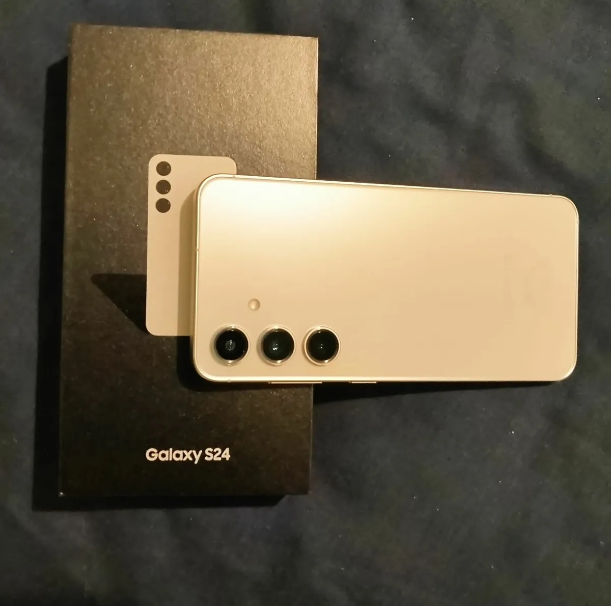 Samsung Galaxy S24 - Image 3