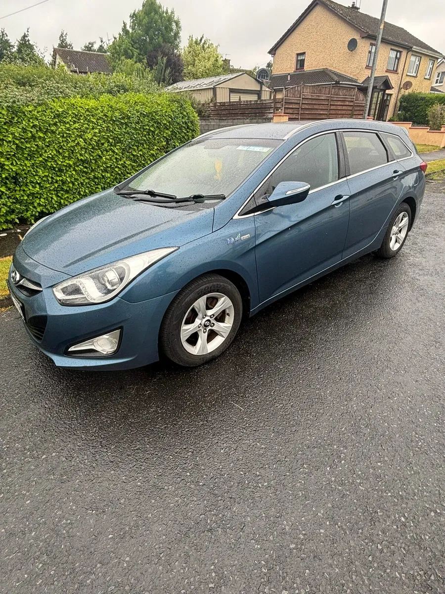 2014 Hyundai i40 Estate 1.7 CRDI Active Blu Drive - Image 2