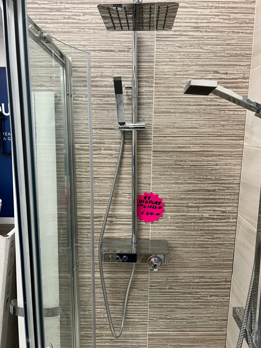 Bathroom vanity & showers - Image 2
