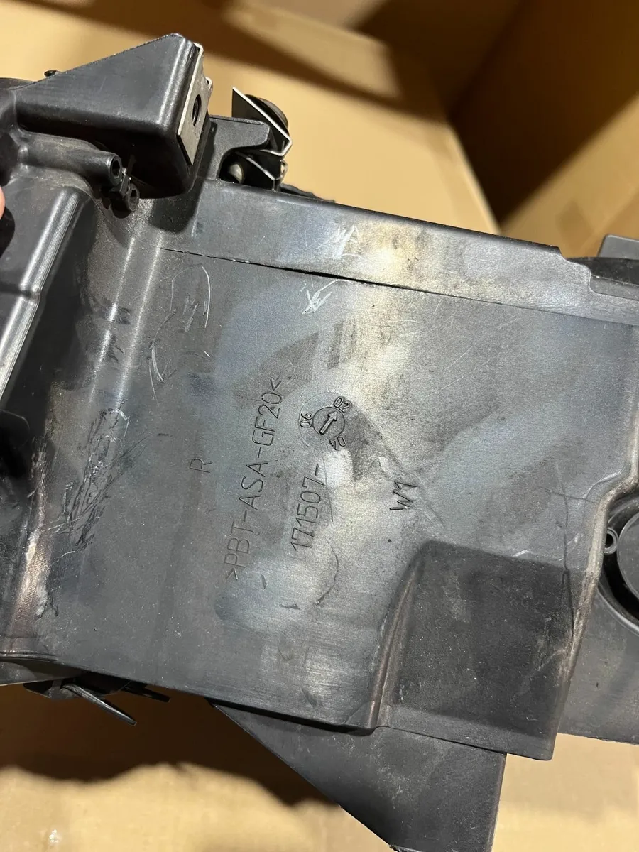 Genuine BMW F10/F11 5 Series Right Headlight - Image 4