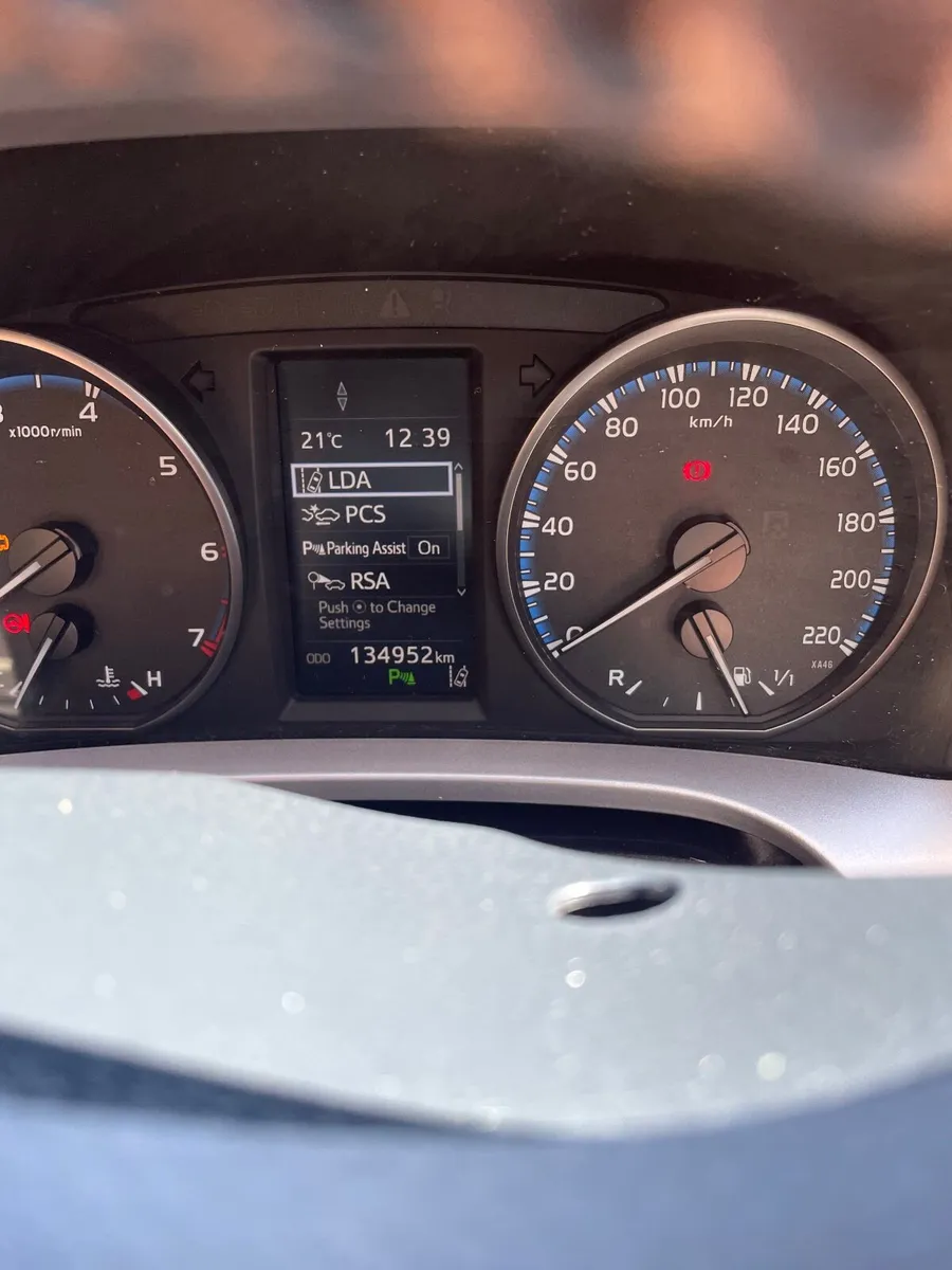 Toyota RAV4 2018 - Image 2
