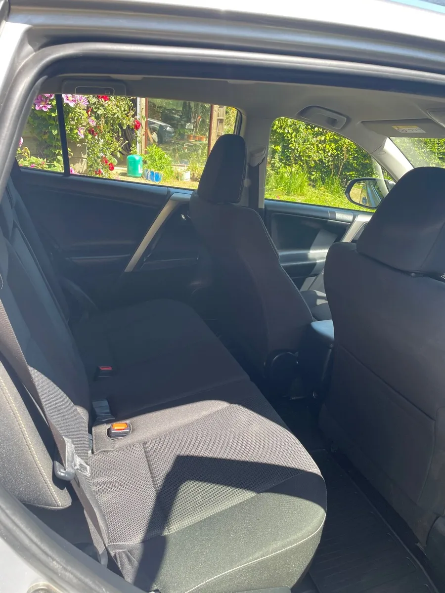 Toyota RAV4 2018 - Image 3