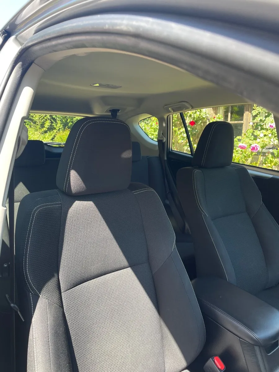 Toyota RAV4 2018 - Image 4