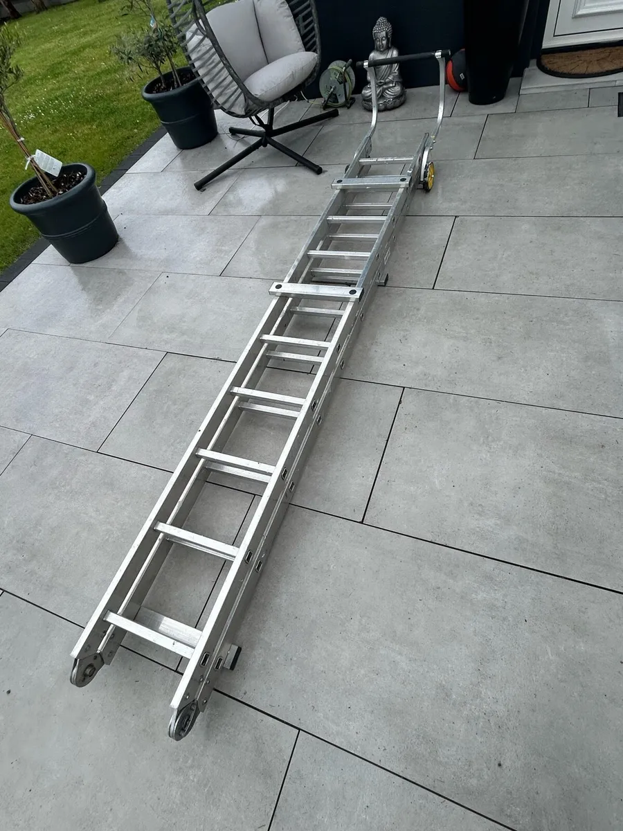 Youngman 20ft folding roof ladder - Image 1