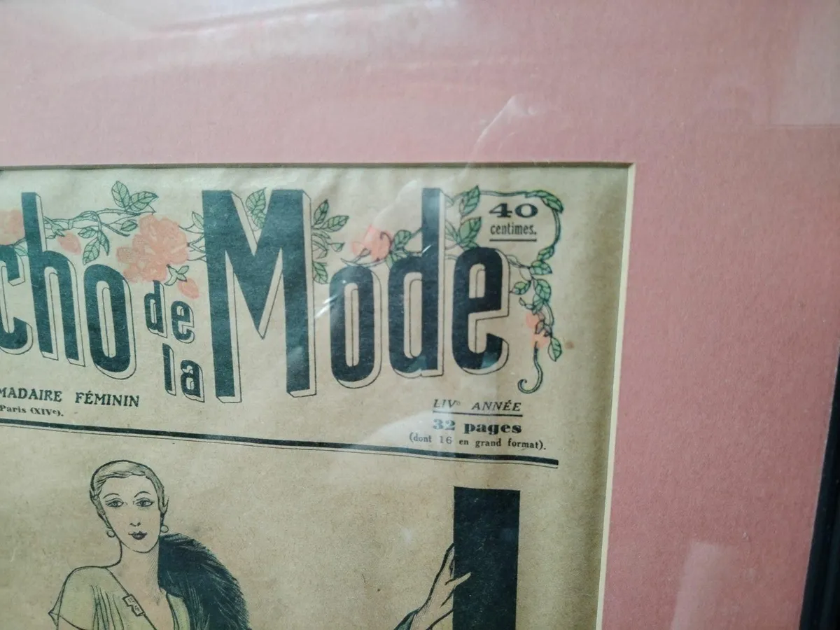 Framed front page of 1930s fashion magazine - Image 3
