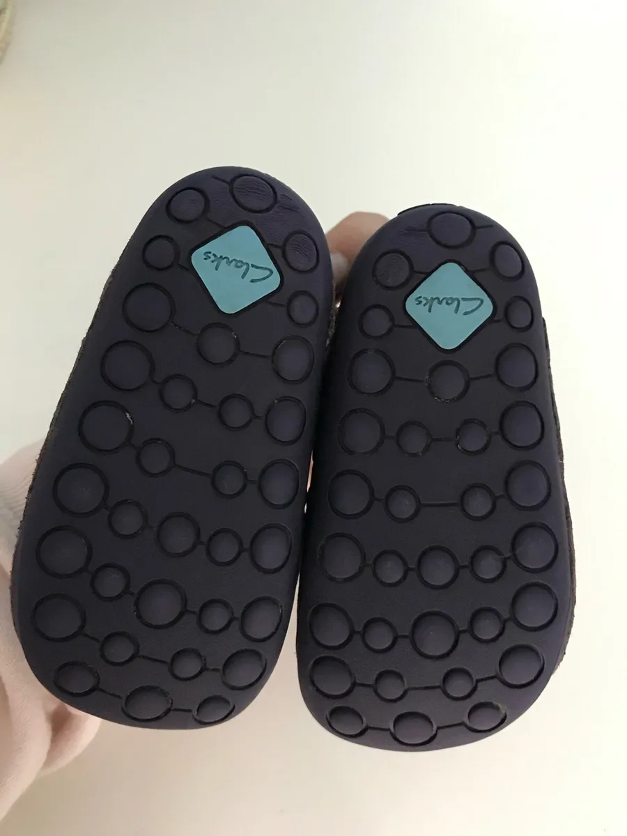 Clark’s first baby shoes size 20 - Image 2