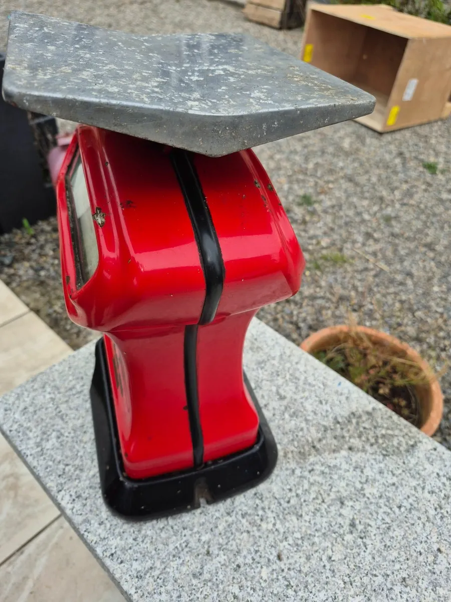 Vintage avery weighing scales - Image 3