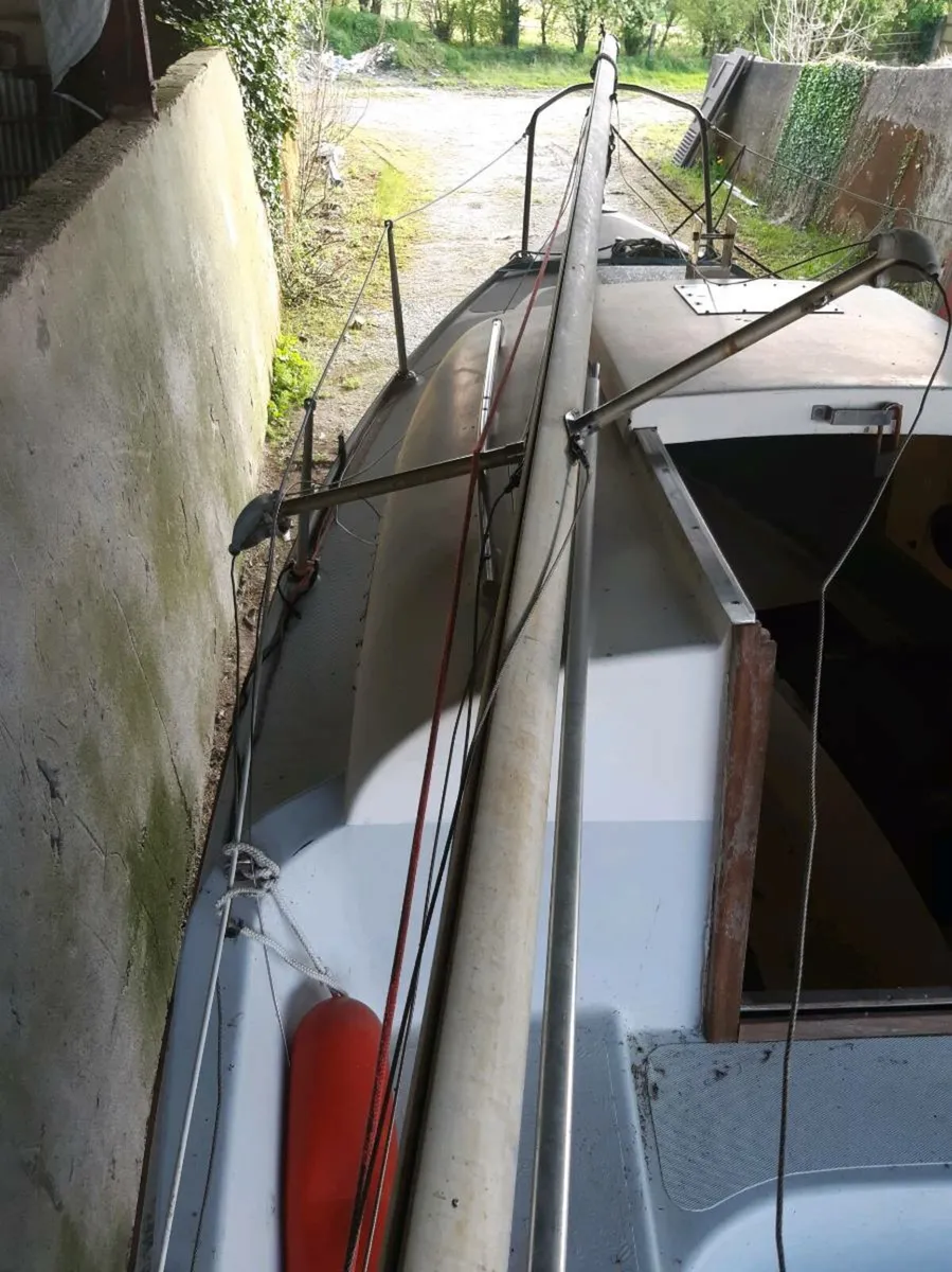 Sailing Boat - Image 3