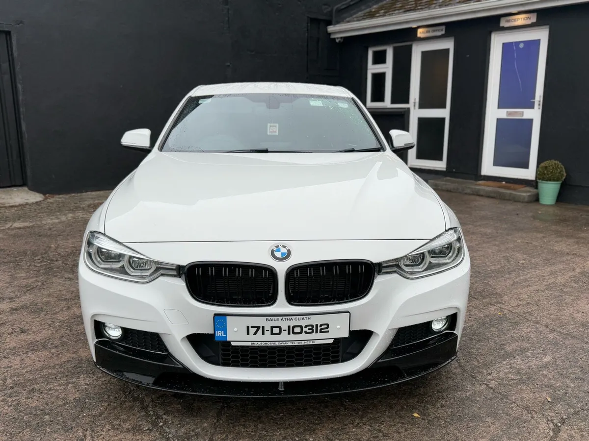 * 17 BMW 318d M-Sport AUTO* - Image 3