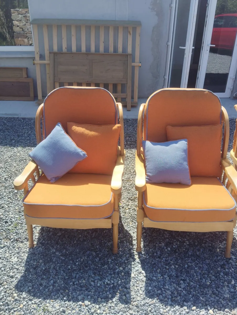 Three Piece Cottage Suite - Image 1