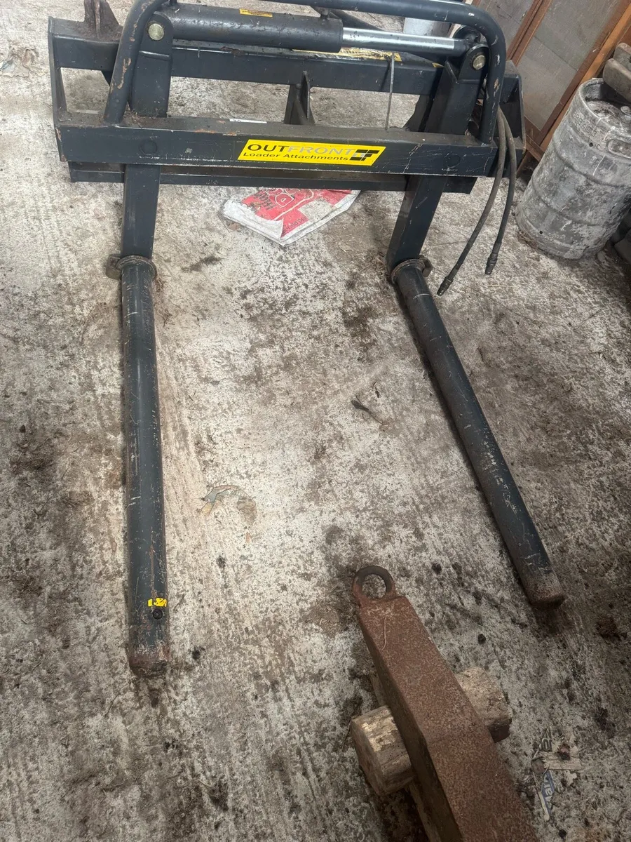Bales stacker - Image 2