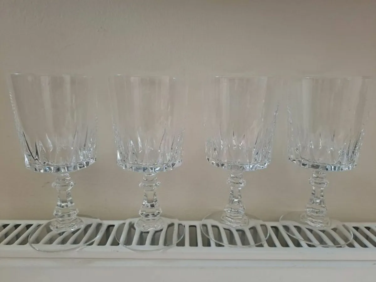 4 Cris D' Arques Wine glasses - Image 2