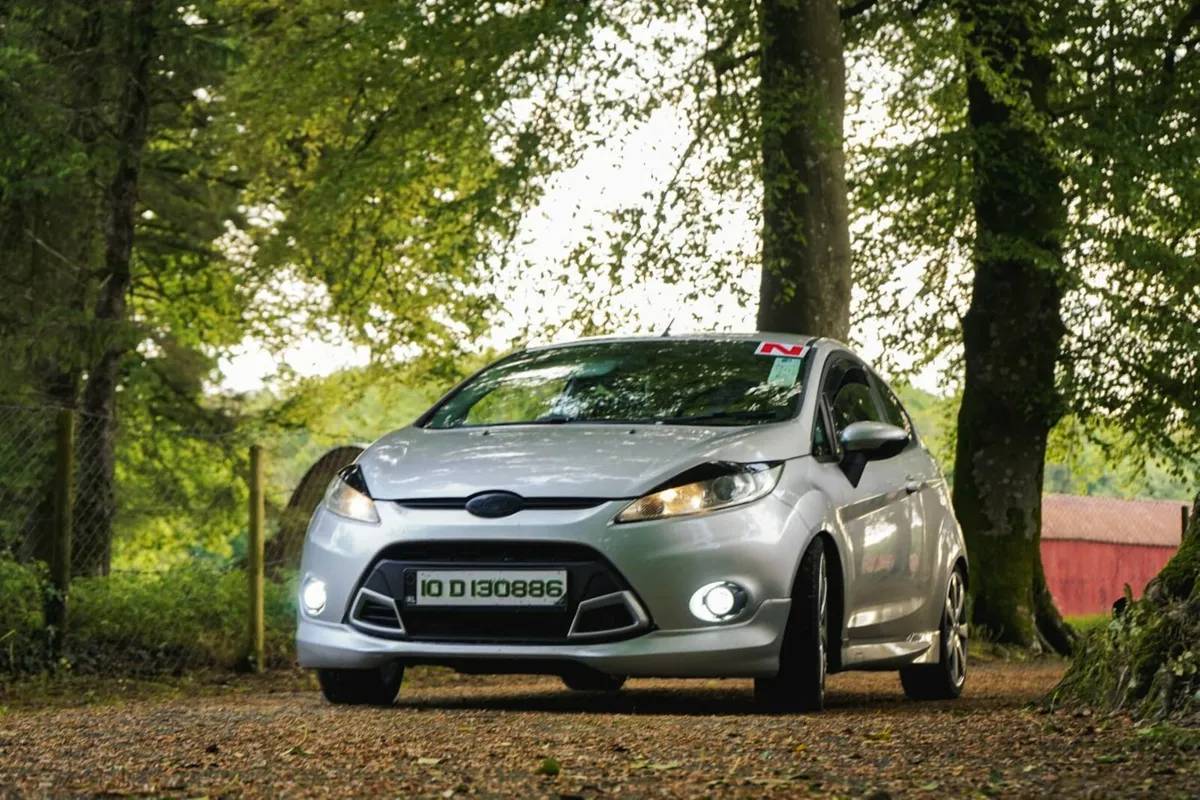 FORD FIESTA ZETEC S - Image 2
