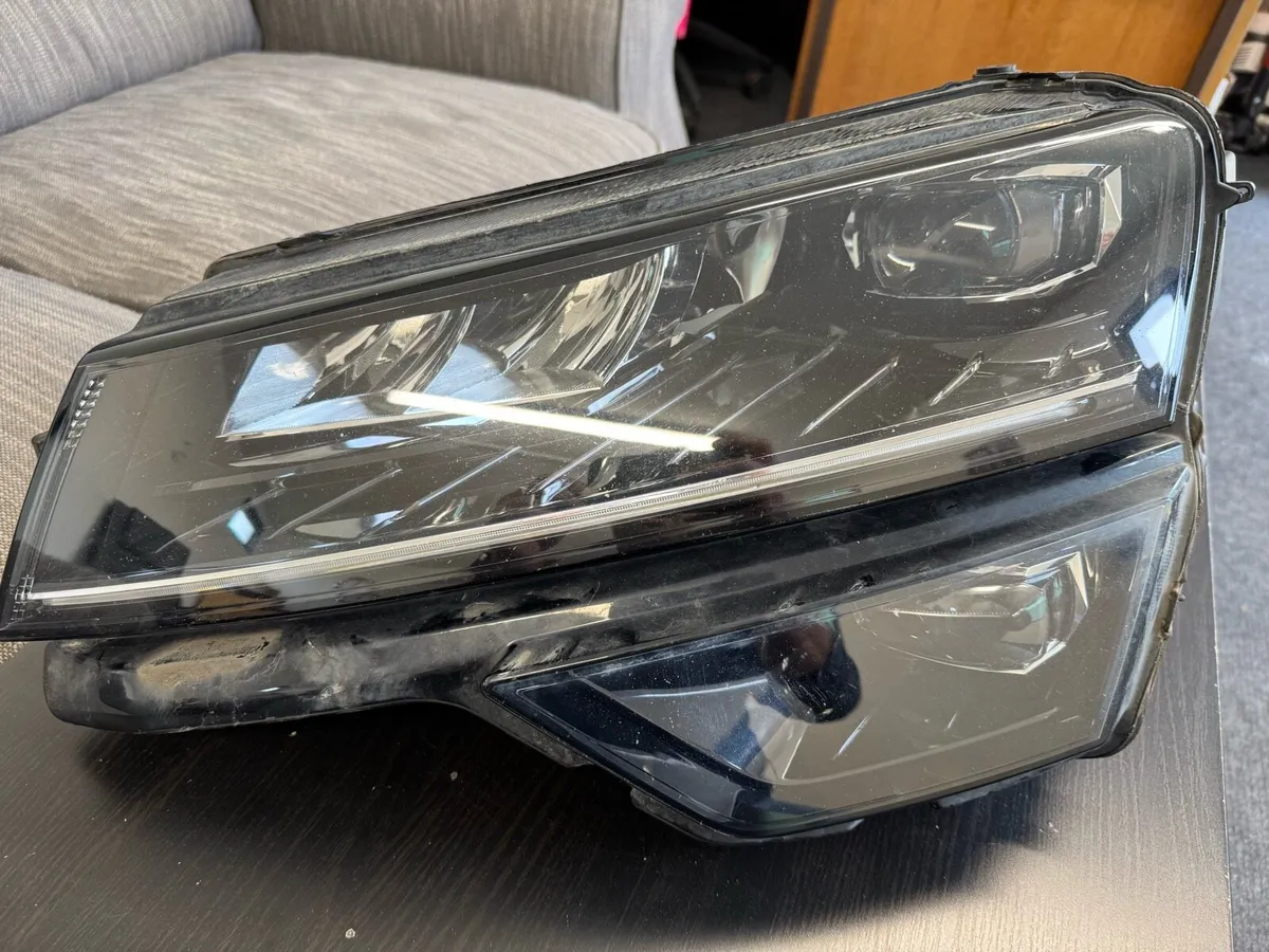 Skoda Kroaq LH Headlight - Image 2