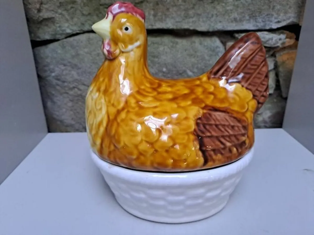 Vintage ceramic hen - Image 3