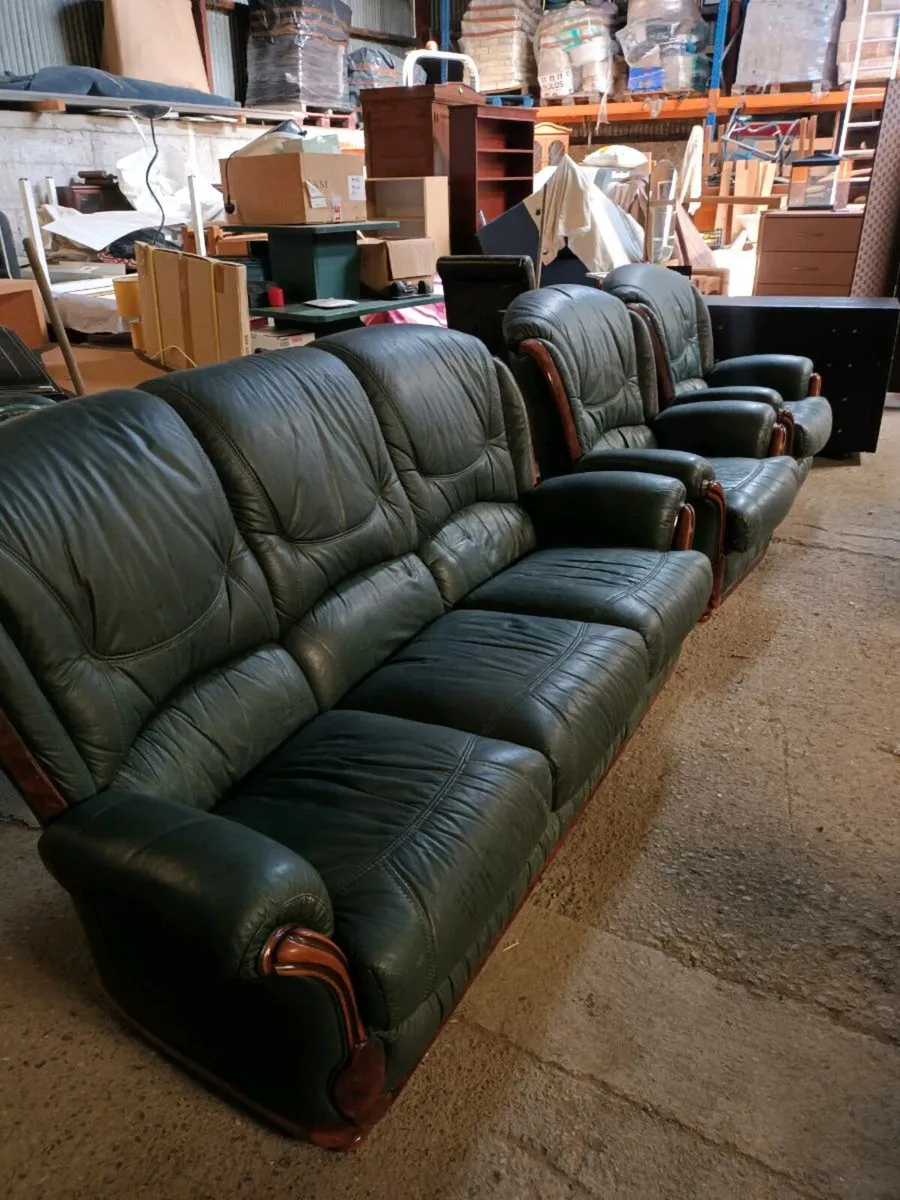 Leather Suite - Image 2