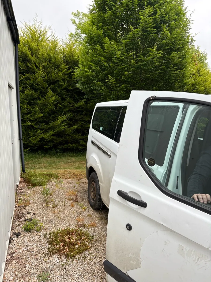 Ford transit custom 8 seater - Image 1