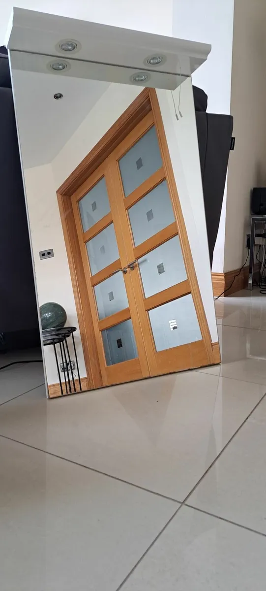 Bathroom mirror and cabinet - Image 1