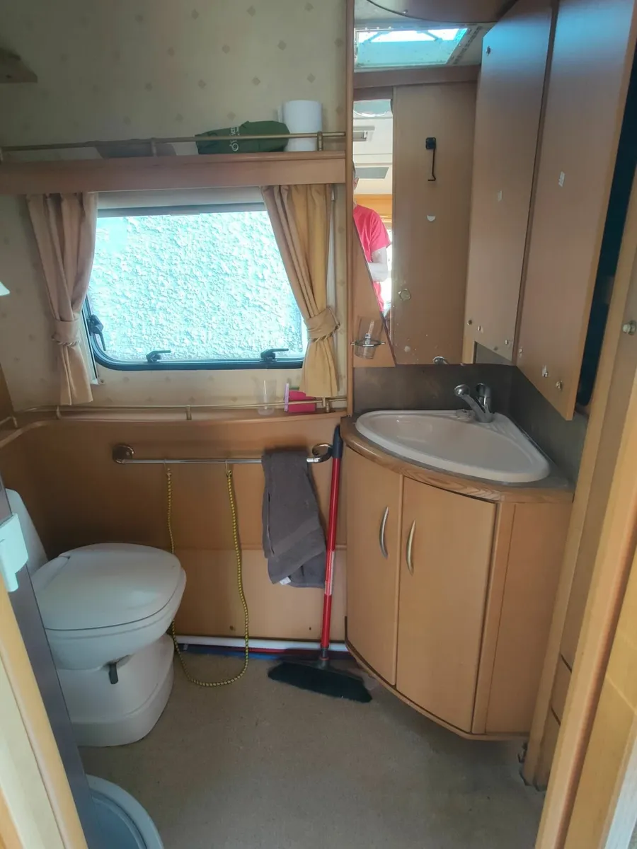Caravan - Image 3
