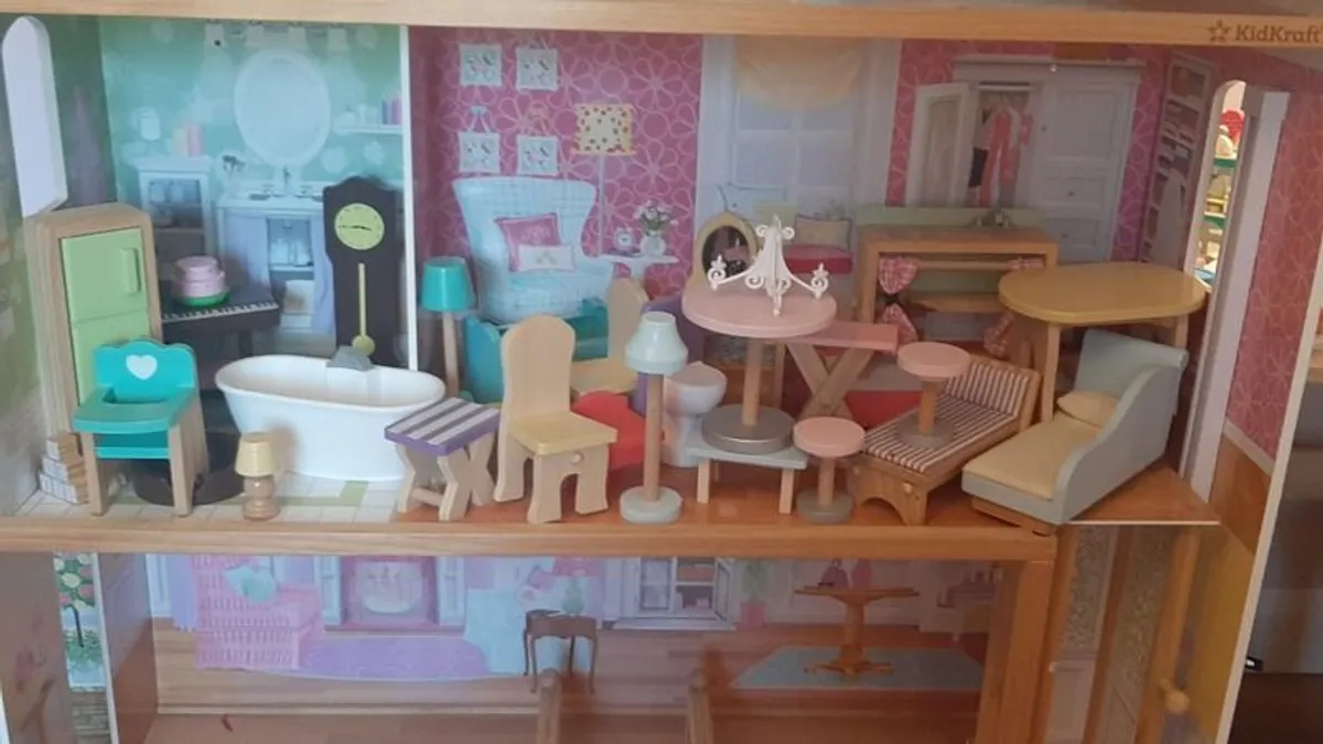 Kidkraft Majestic Mansion Dolls house - Image 3