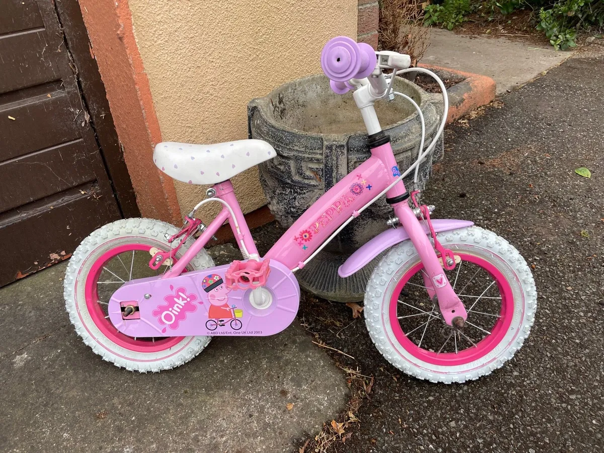 Cute pink peppa pig bike €60 - Image 2