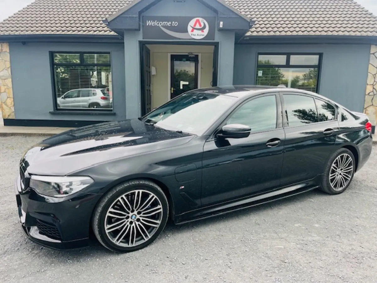 BMW 5-Series 2018 - Image 1