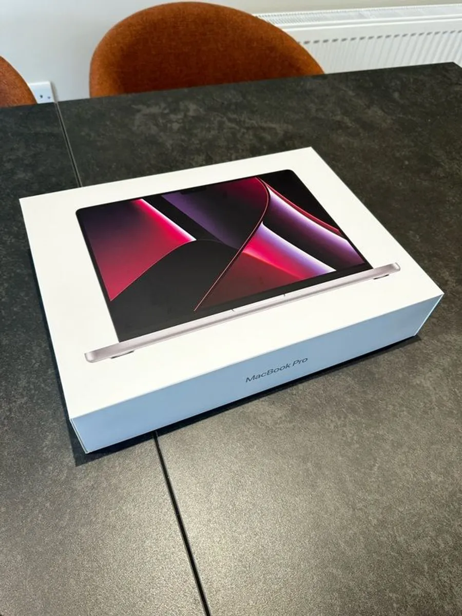 Apple MacBook Pro M2 - Image 1