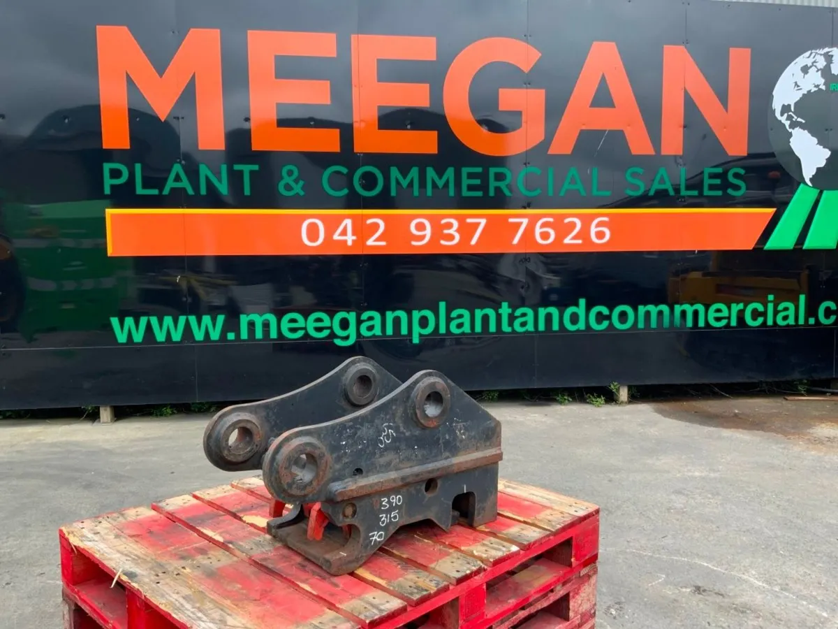 HYDRAULIC Q / HITCH....65mm PINS......2405. - Image 1