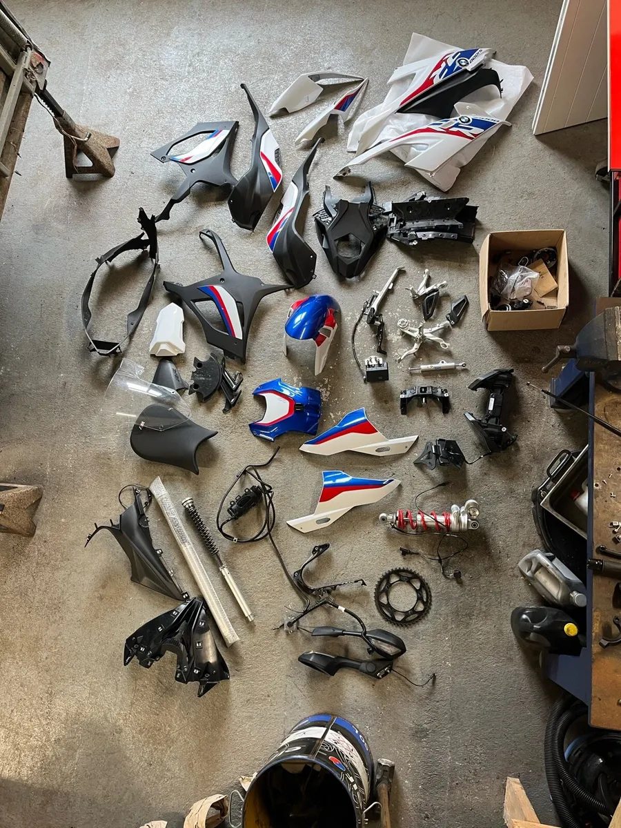 2020 BMW s1000rr road kit - Image 2