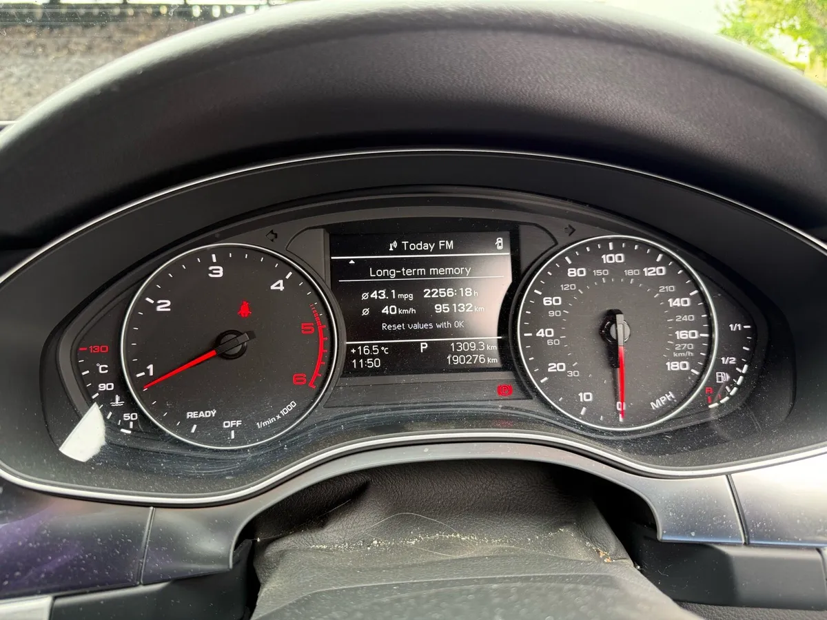 Audi A6 2018  S line S tronic - Image 2