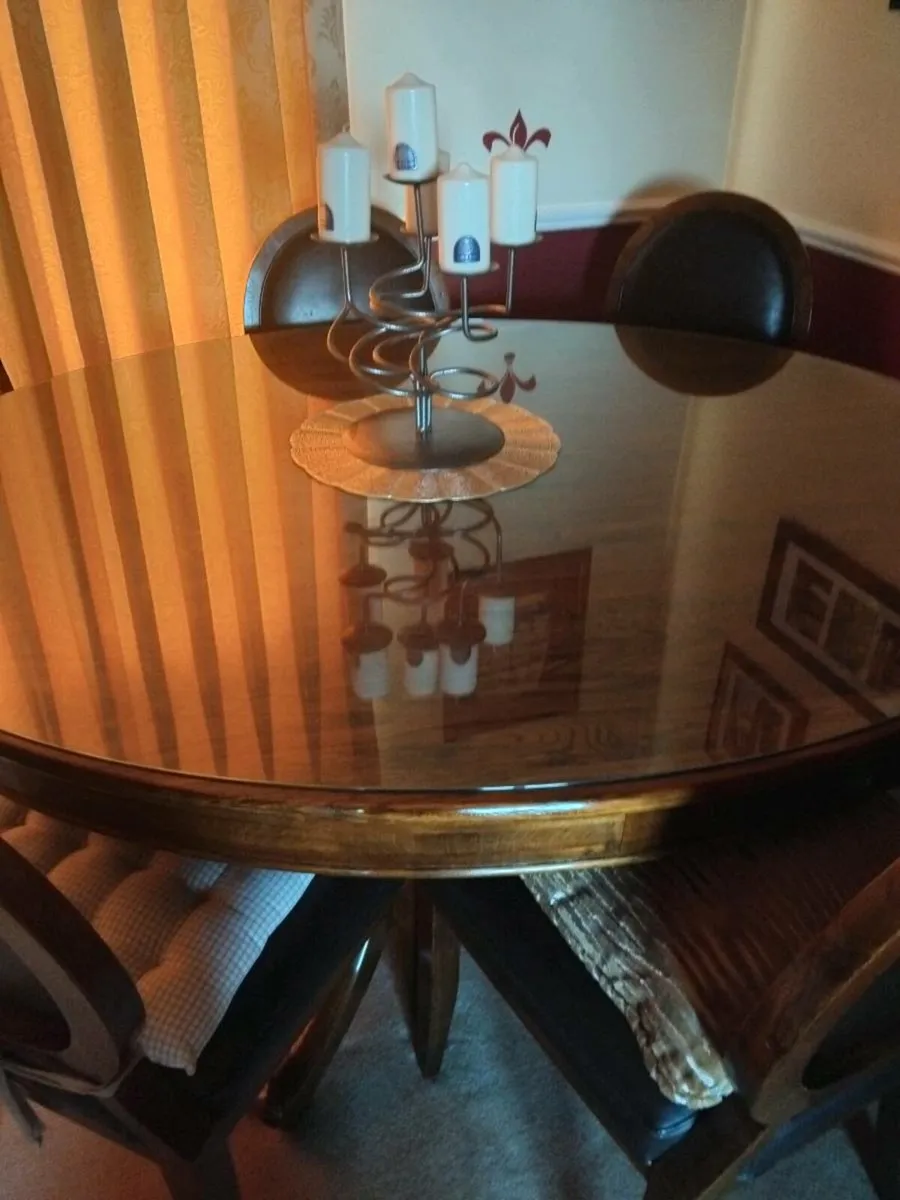 Oak Table and chairs - Image 1