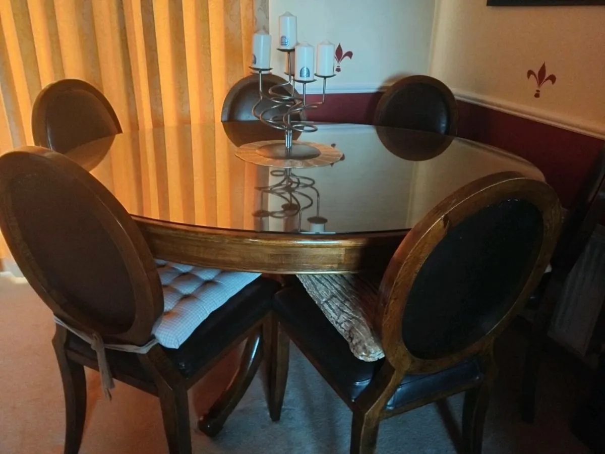 Oak Table and chairs - Image 2