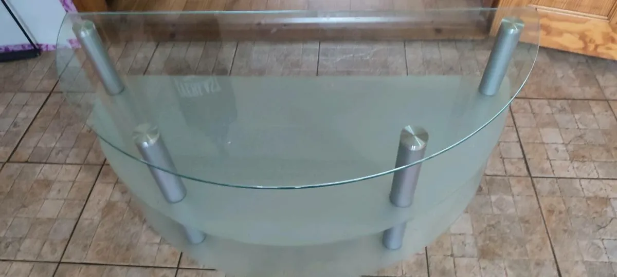 Glass table - Image 2