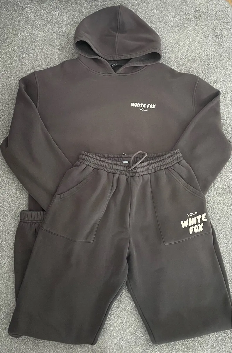 White fox tracksuit - Image 1
