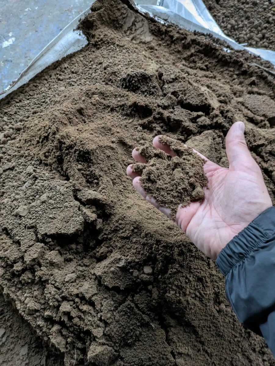 Sand Topsoil mix - Image 1