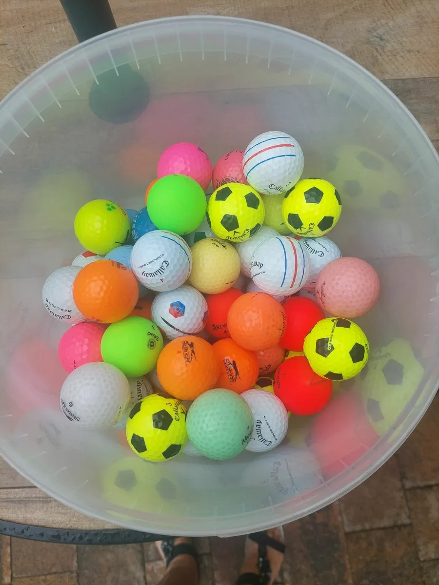 Mixed golf balls